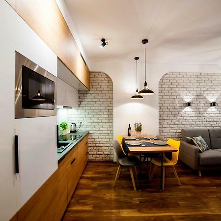 Urban Apart Uniejow Apartment ภายนอก รูปภาพ